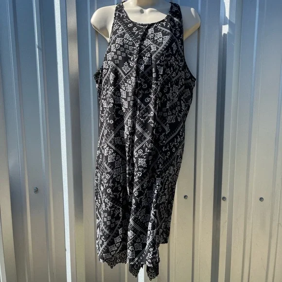 Maurices XL flowery dress - Picture 1 of 5